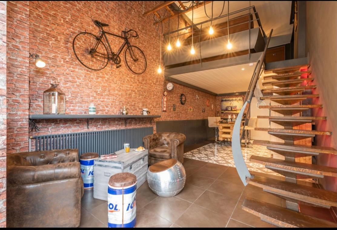 Loft Industriel En Centre Ville Le Puy-en-Velay Bagian luar foto